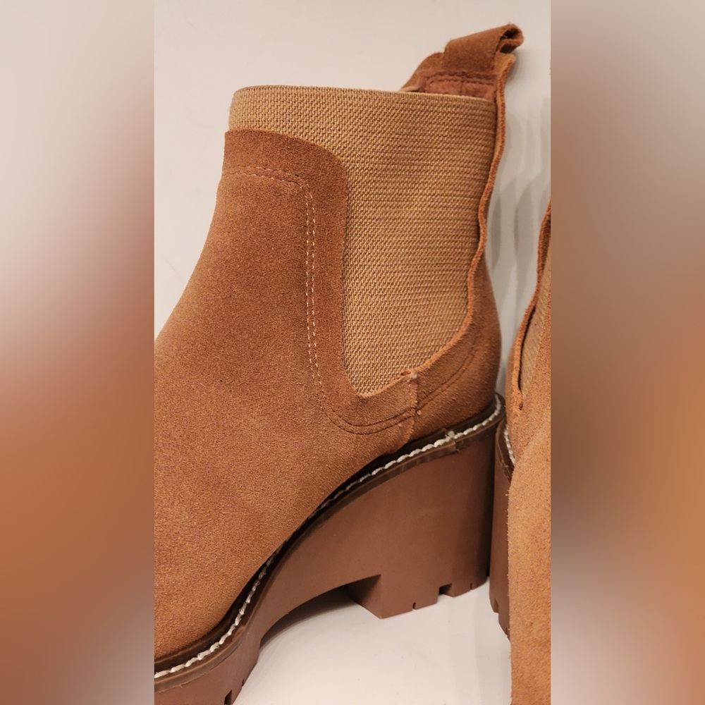 Aqua College Demi Suede Lug Sole Women’s Chelsea Boots Brown Size 6.5 - Picture 6 of 15